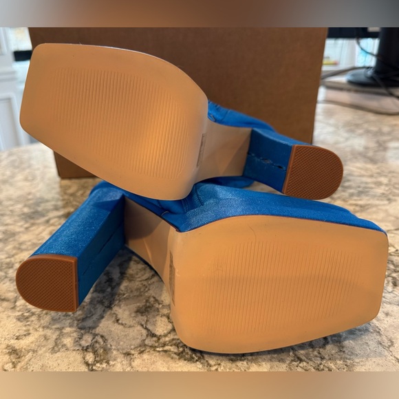 Azalea Wang Platform Boots - Picture 3 of 3